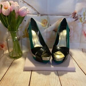 Jessica Simpson Gold/Green/Black heels